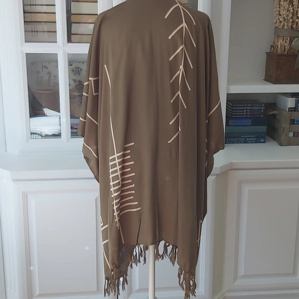 Village Thrive Abstract Kimono - Picture 3 of 5